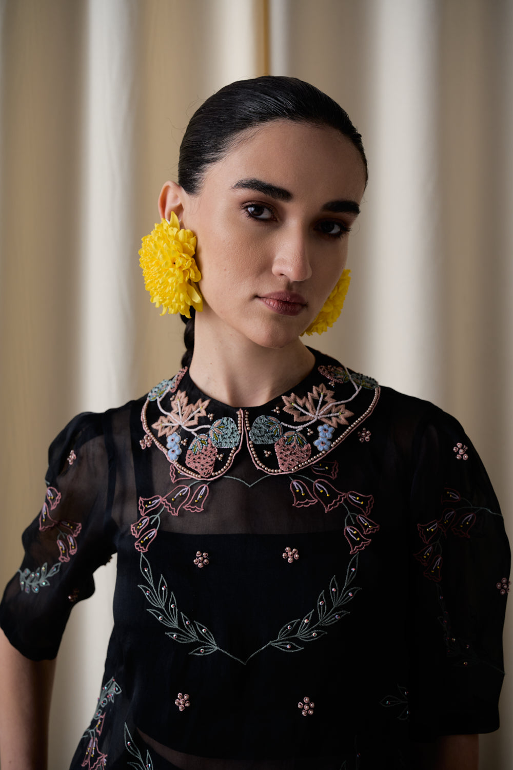 Black strawberry collar image 2