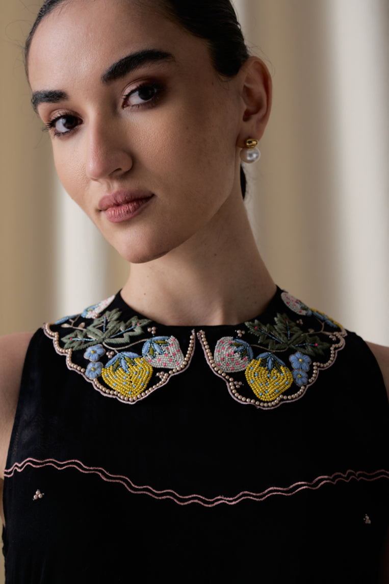 Black strawberry collar image 2