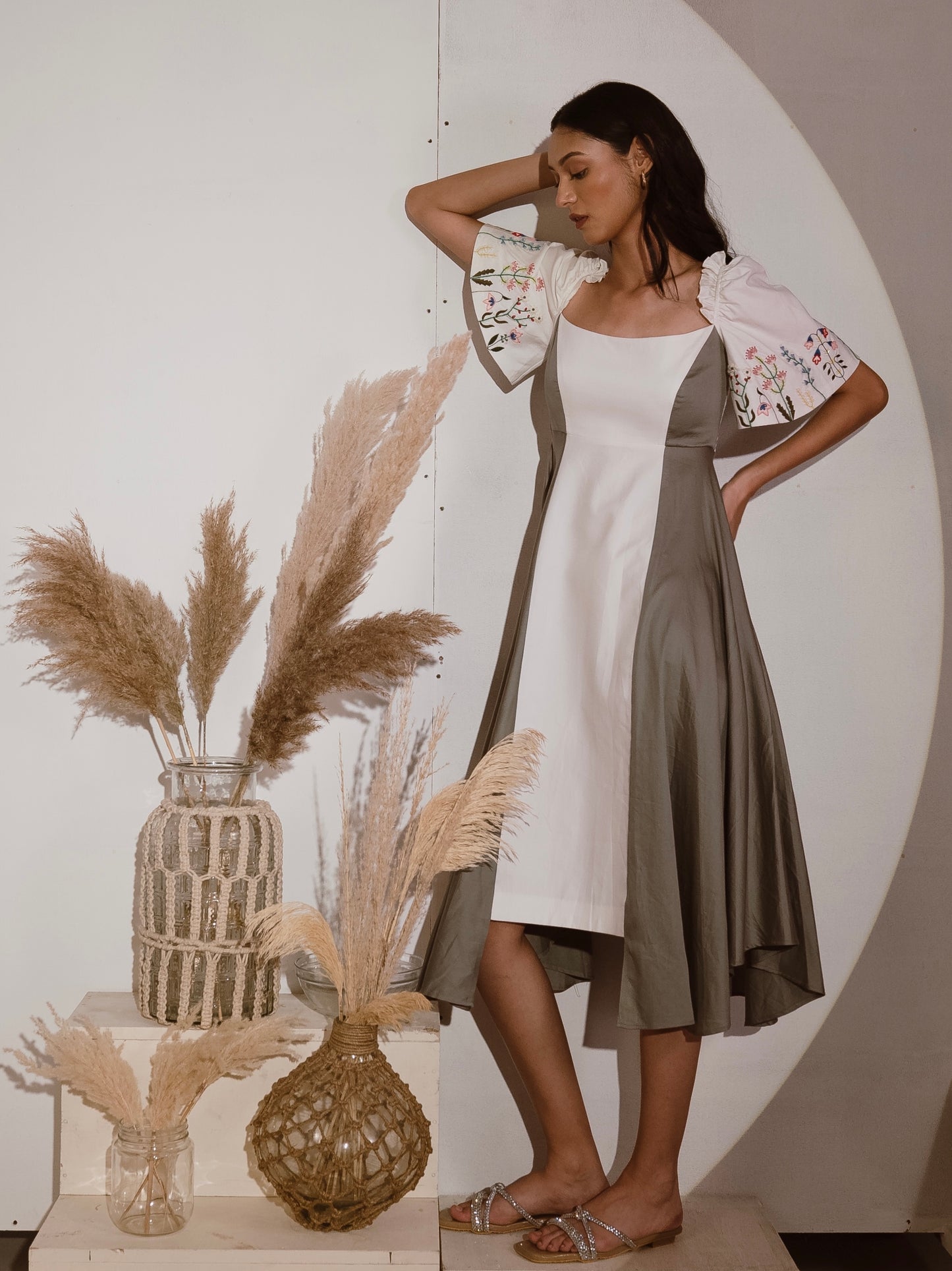 Color block, mid length dress image 2