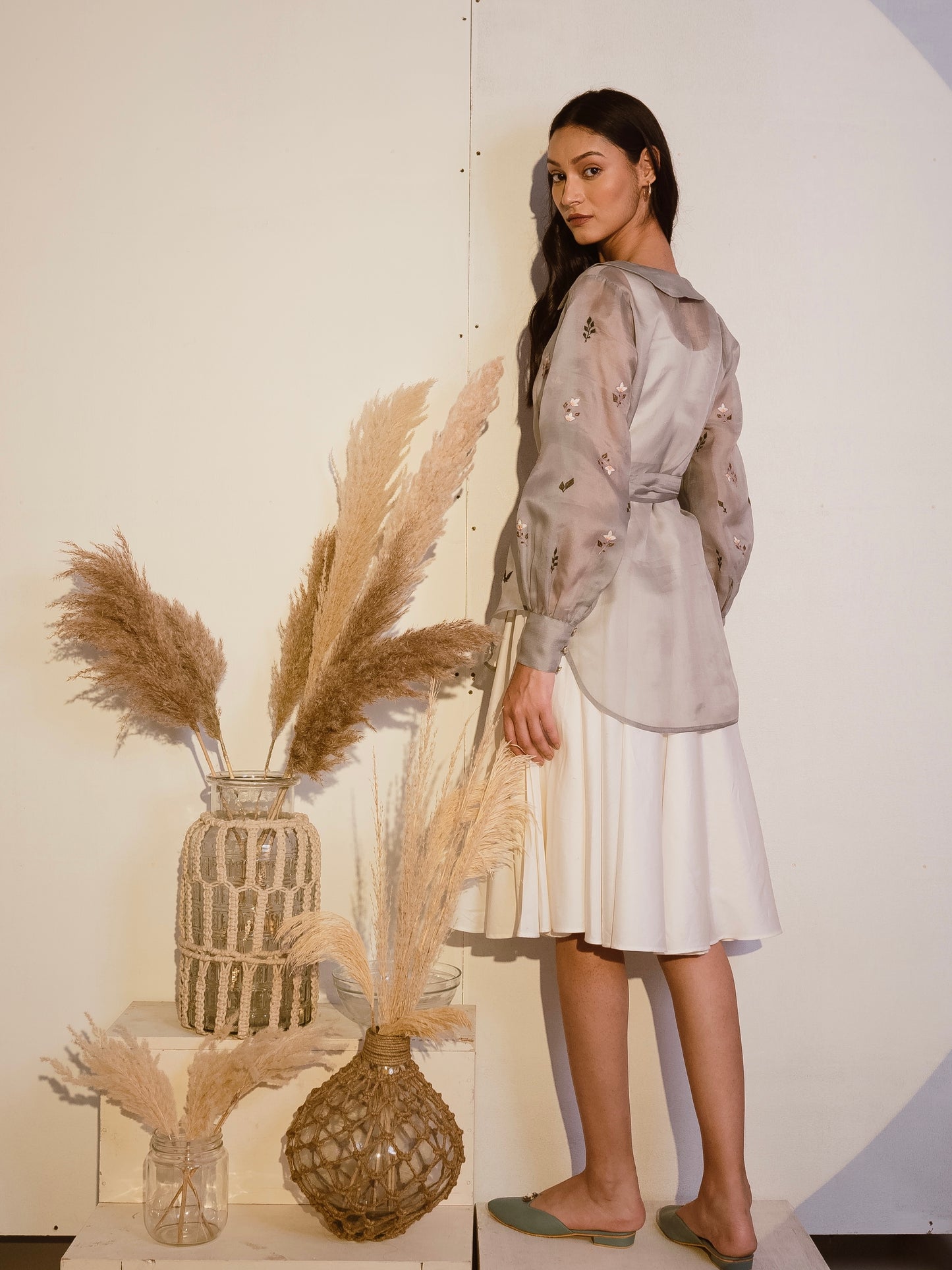 Organza shirt with ivory dress image 3