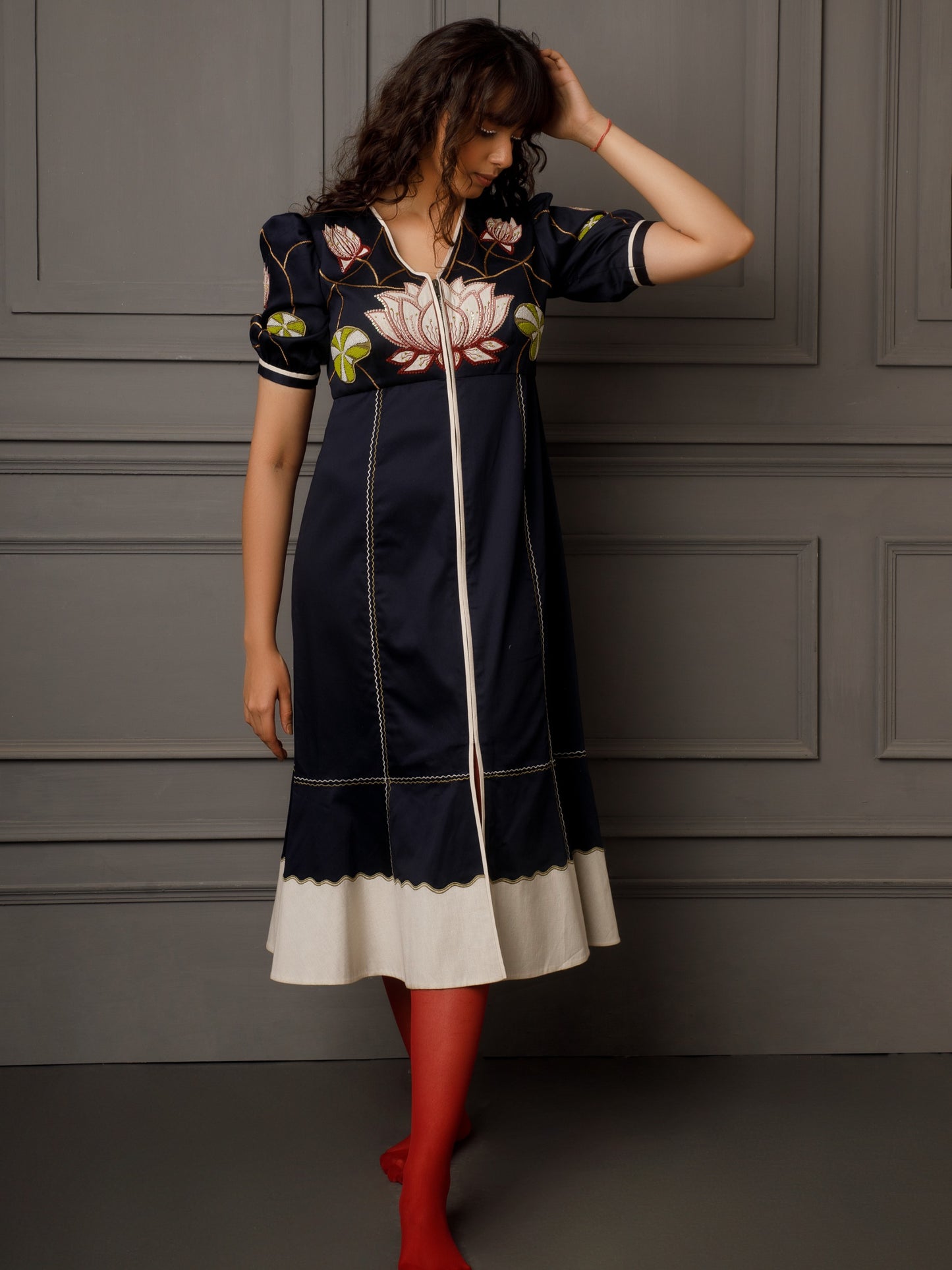 Front embroidered cotton satin dress (blue). image 2