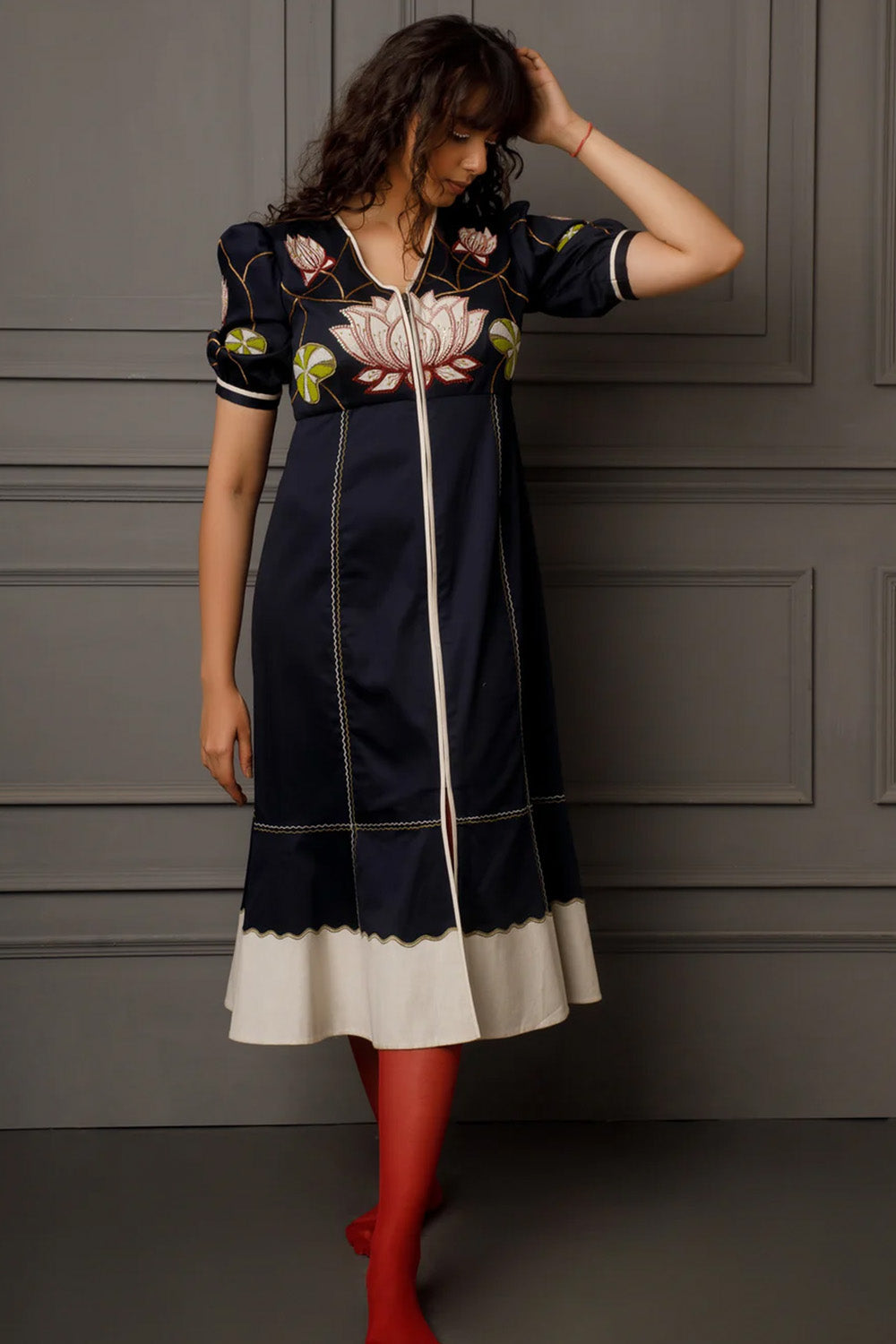 Front embroidered cotton satin dress (blue).