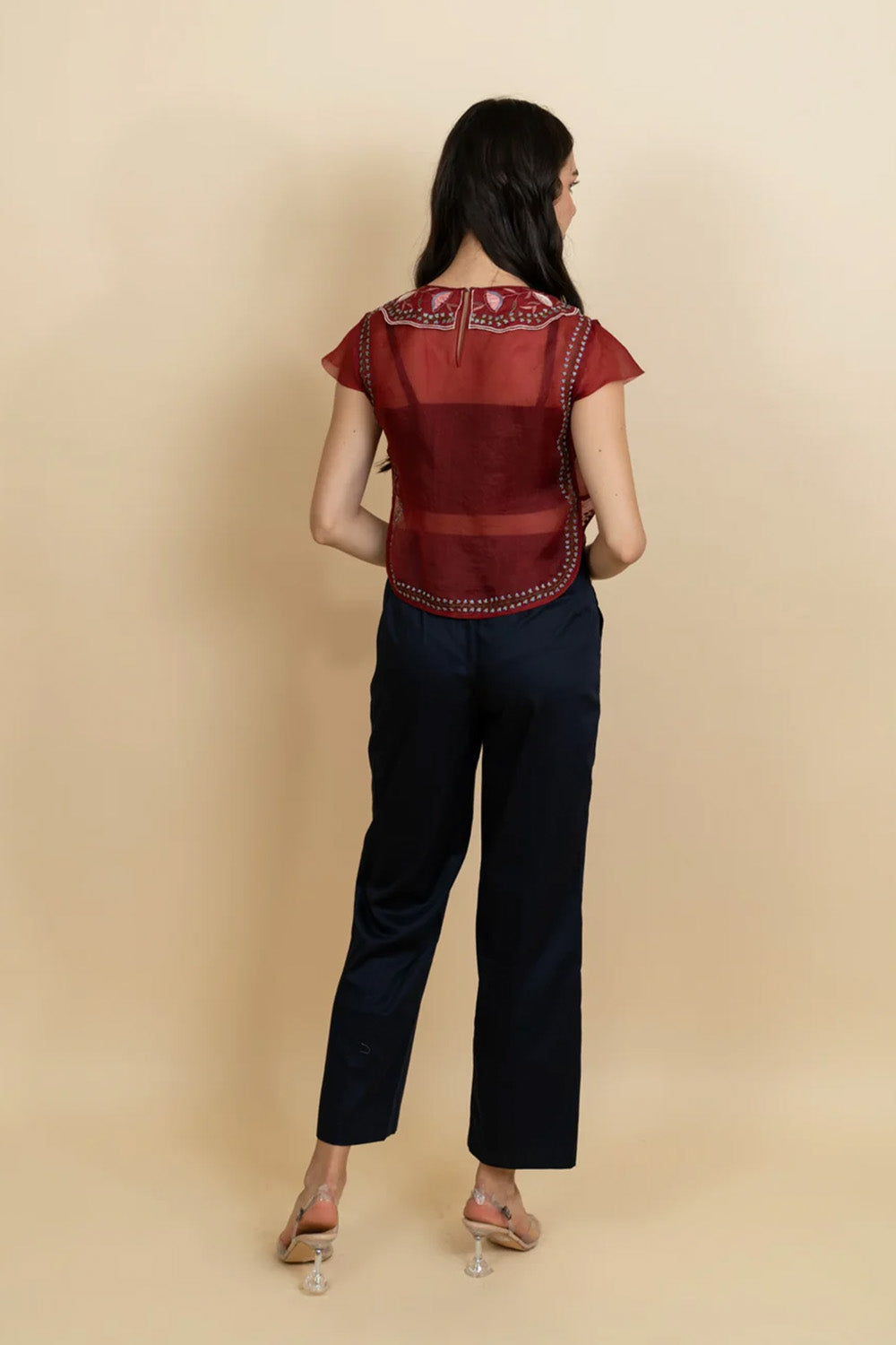 Silk organza embroidered top with pants. (Red)