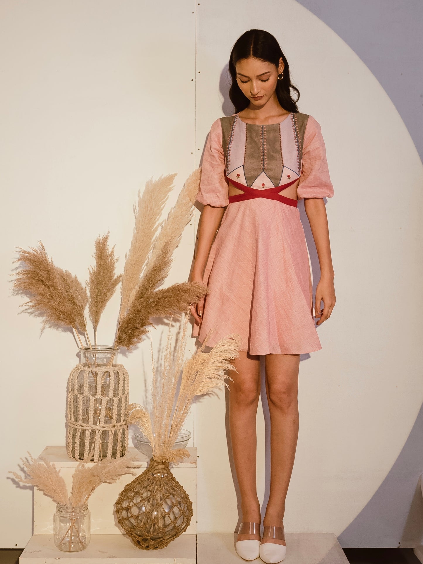 Linen short dress (pink) image 1