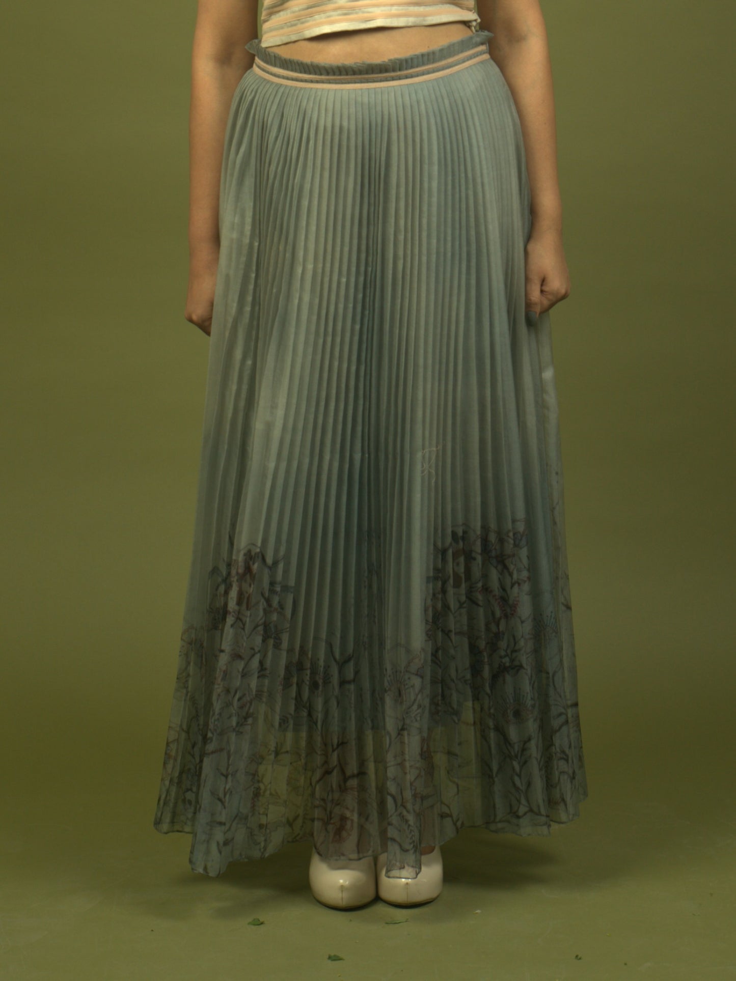 Printed organza skirt. (Gray) image 0