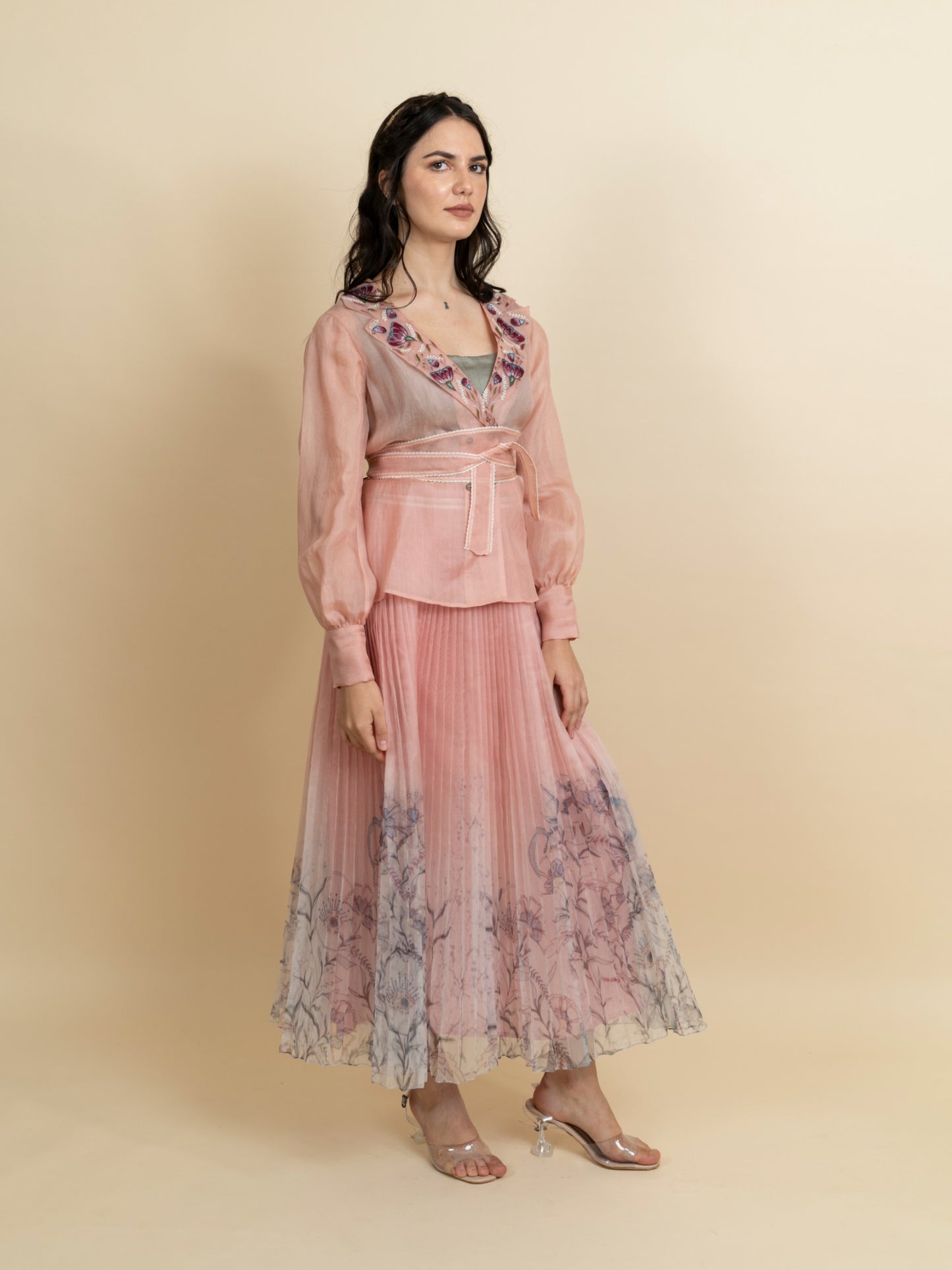 Embroidered organza blazer with pleated skirt set. image 4