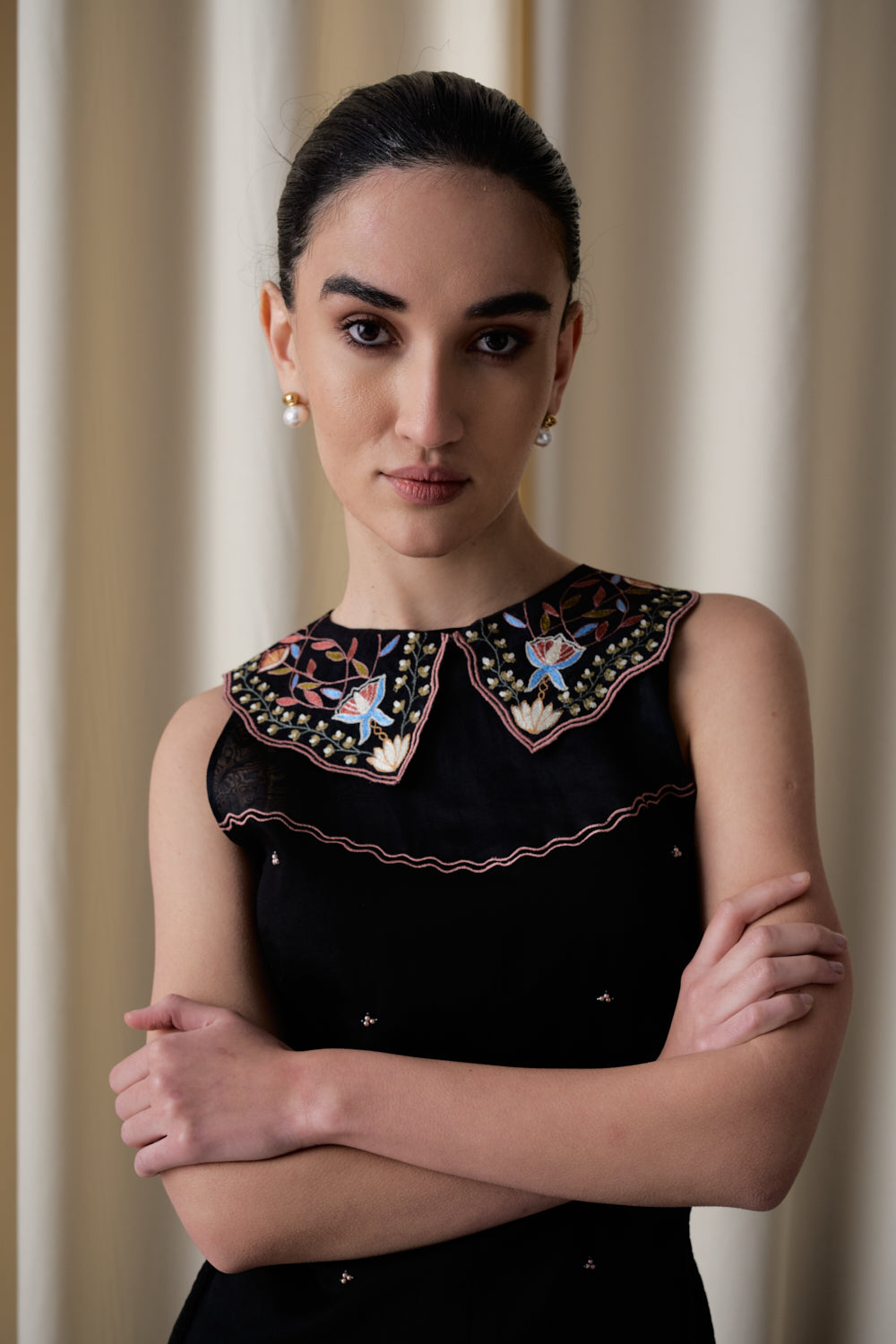 Black lotus collar image 2