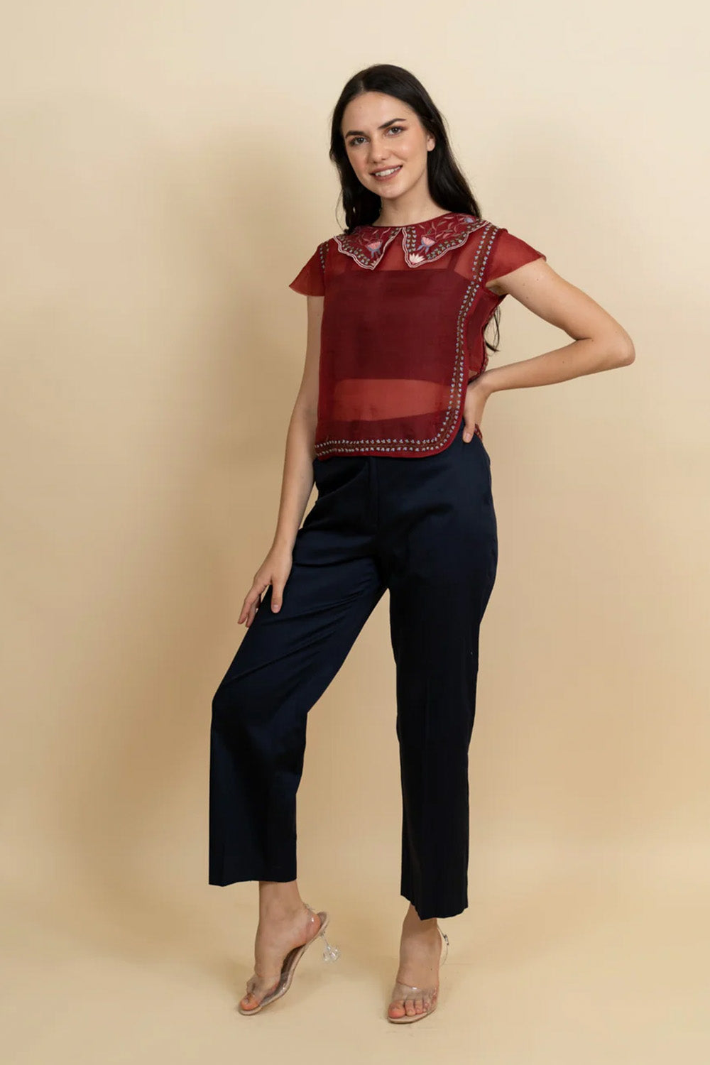 Silk organza embroidered top with pants. (Red)