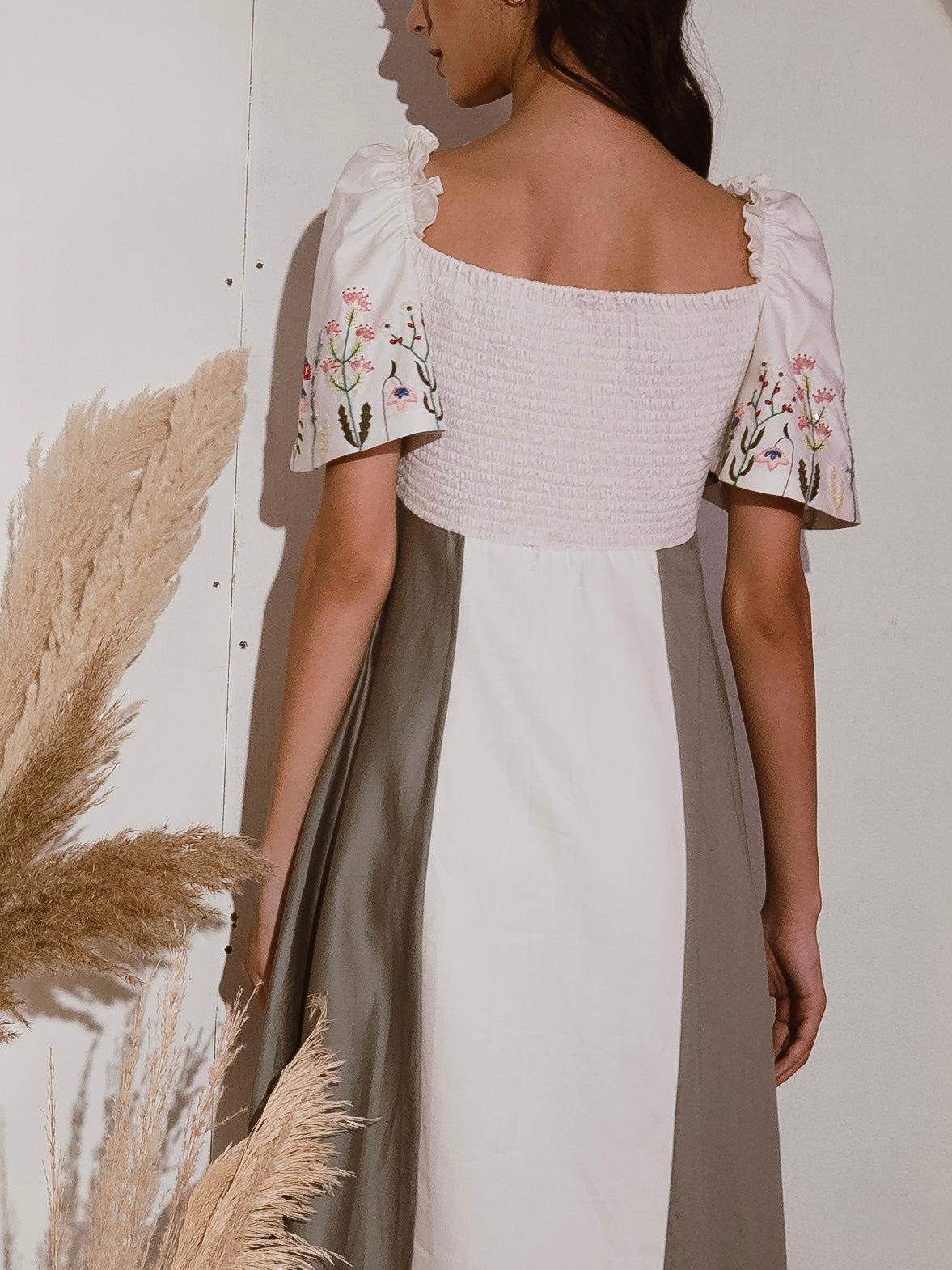 Color block, mid length dress image 3
