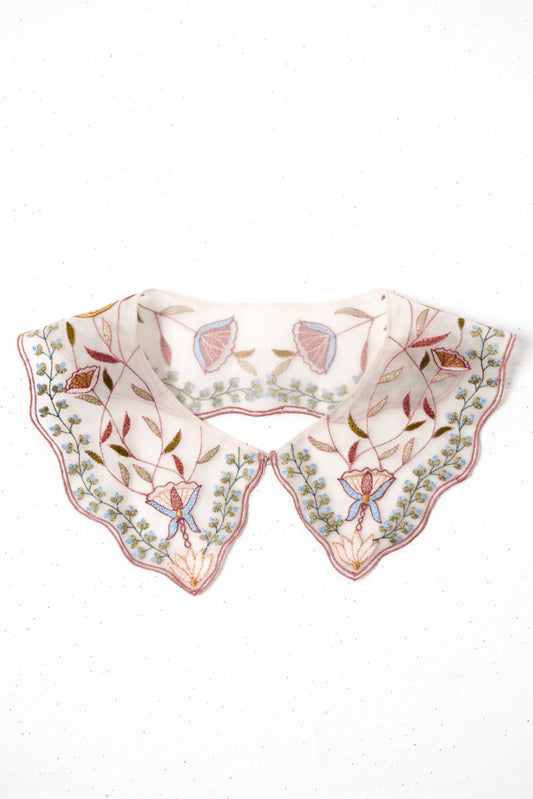 White lotus collar image 0