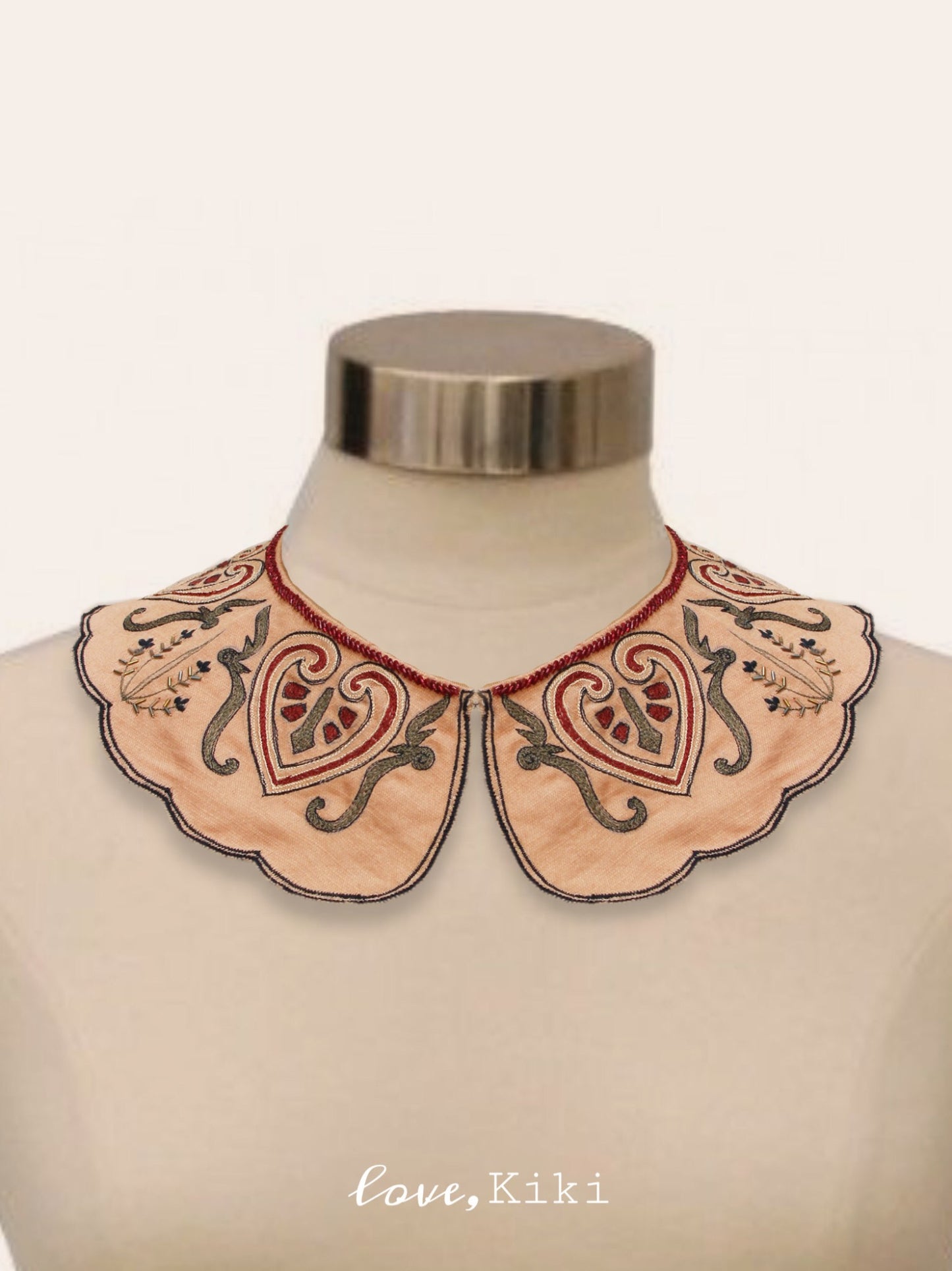 Heart lotus collar image 0
