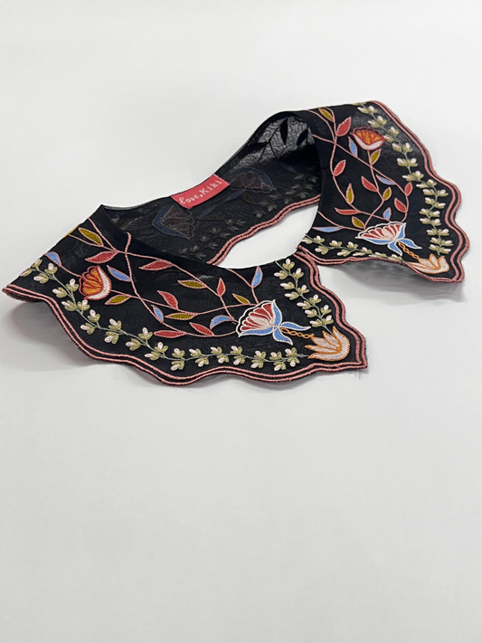 Black lotus collar image 1