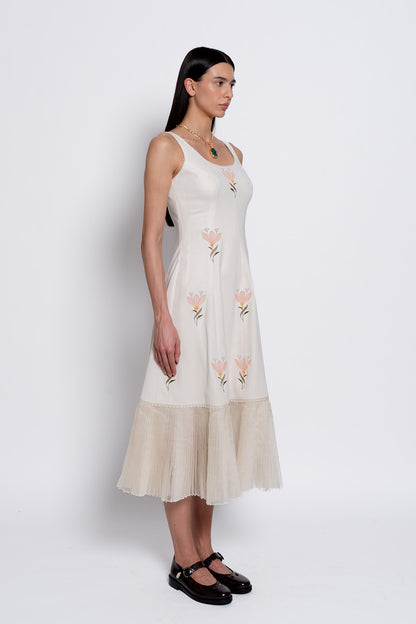 Nivāra - ivory  dress