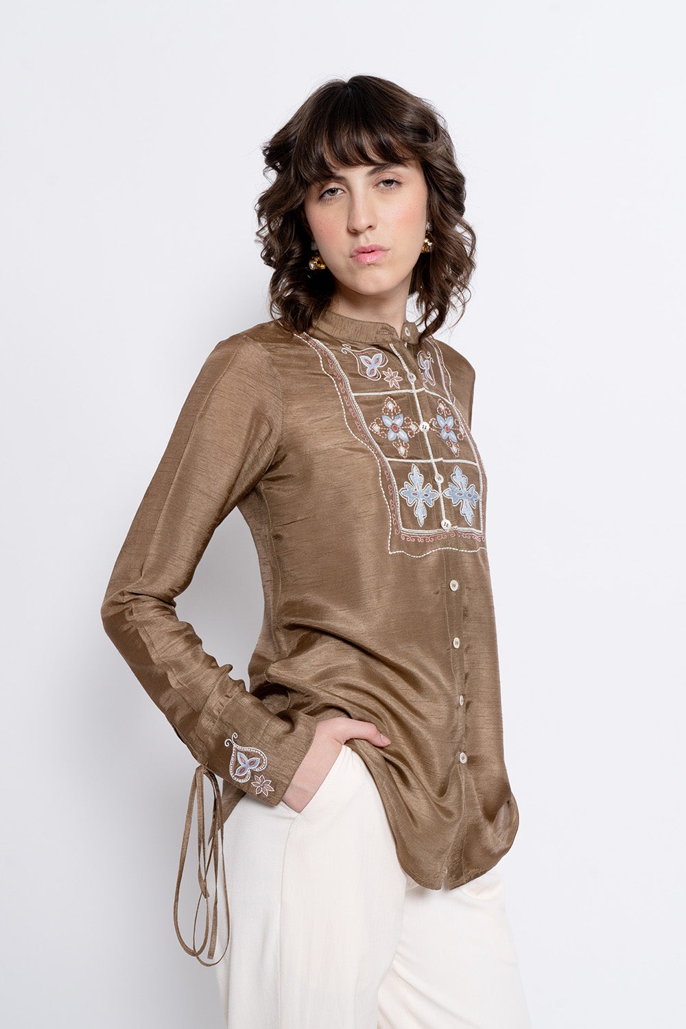 Anira - brown ivory set