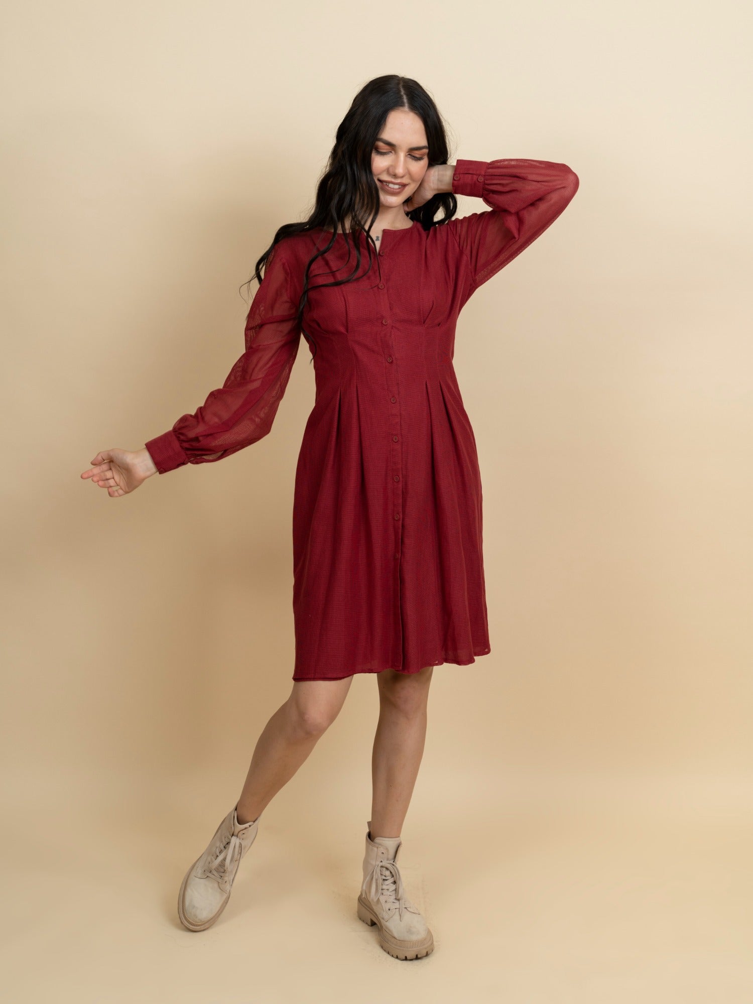 Cotton fishnet red dress. image 2