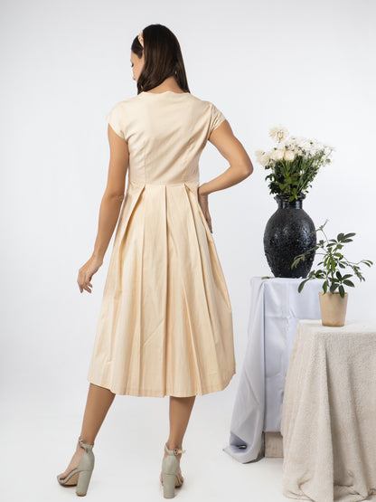 Box pleated calf length dress. image 2