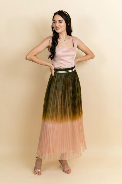 Pleated organza skirt. (Green pink)