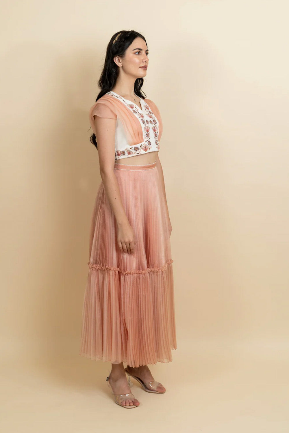 Double layered pleated organza skirt. (Peach)