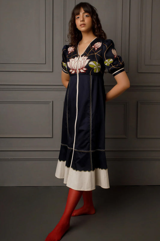Front embroidered cotton satin dress (blue).