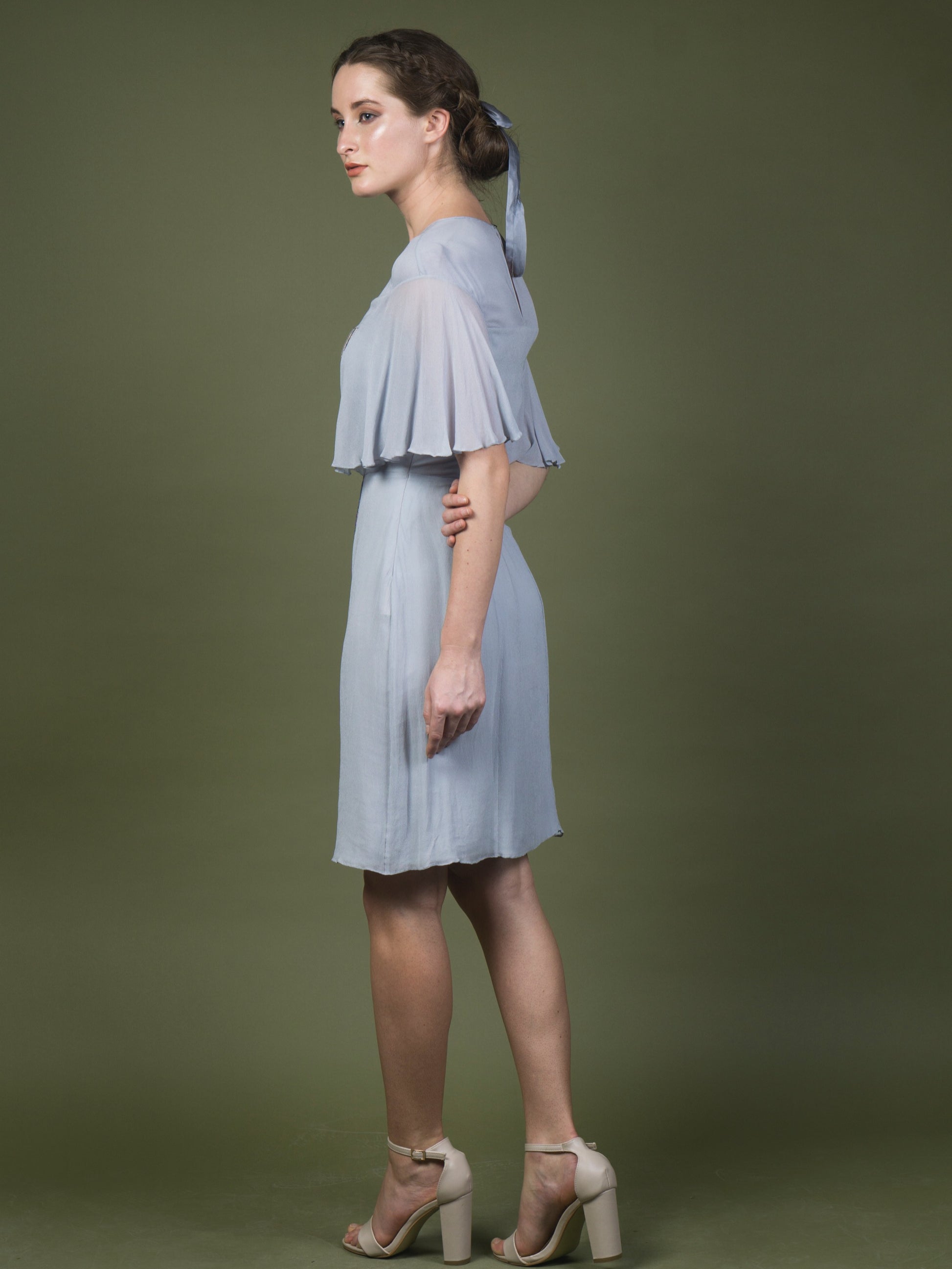 Cape sleeves embroidered dress. image 2