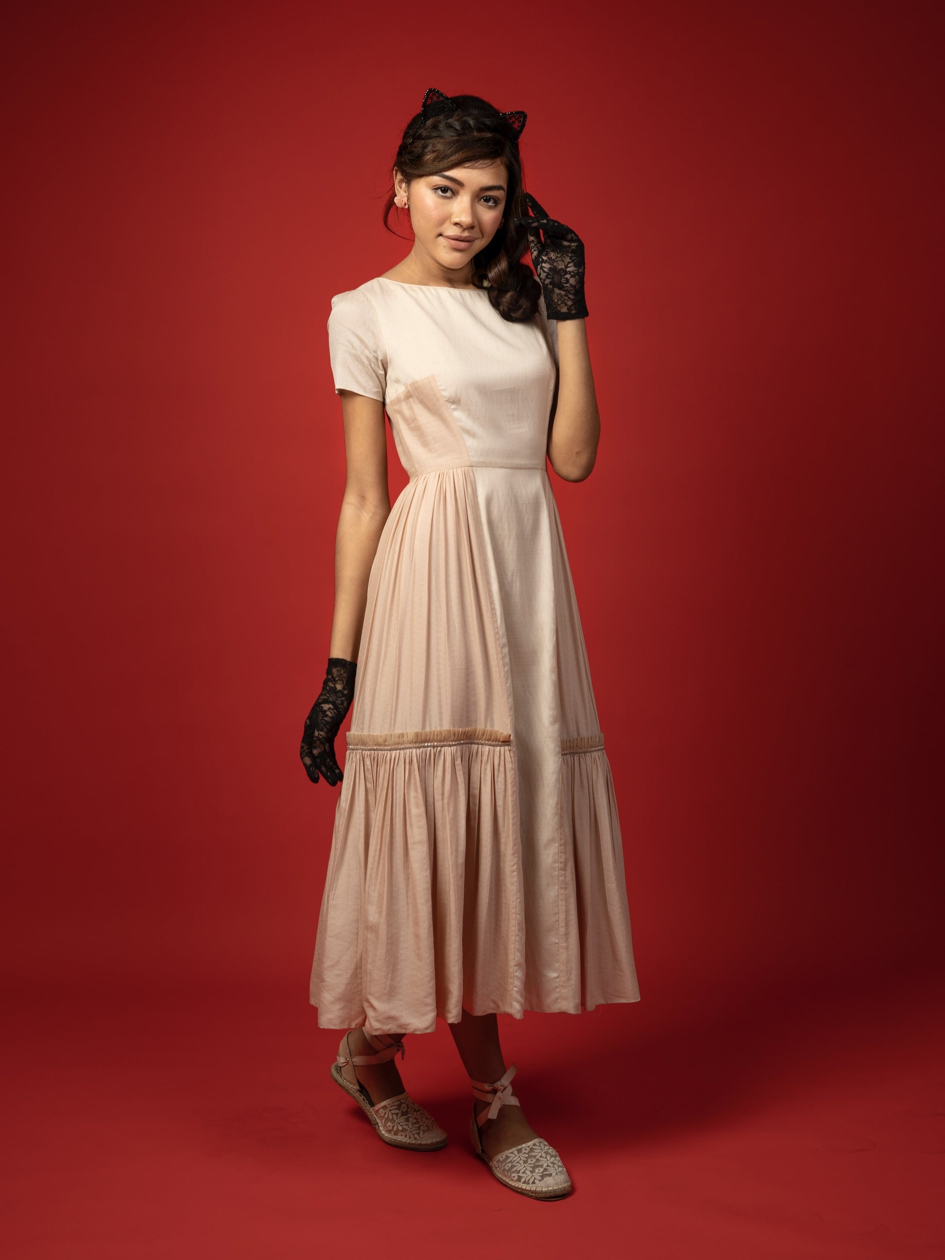 Two tone mid-length dress. image 0