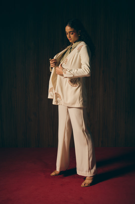 Muscadine pants ensemble image 0