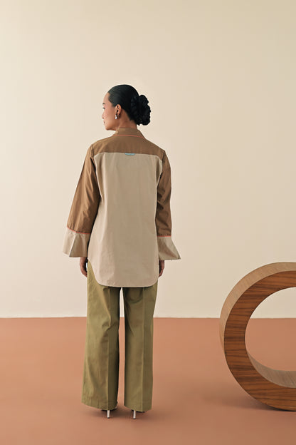 Motley shirt with olive embroidered pants image 3
