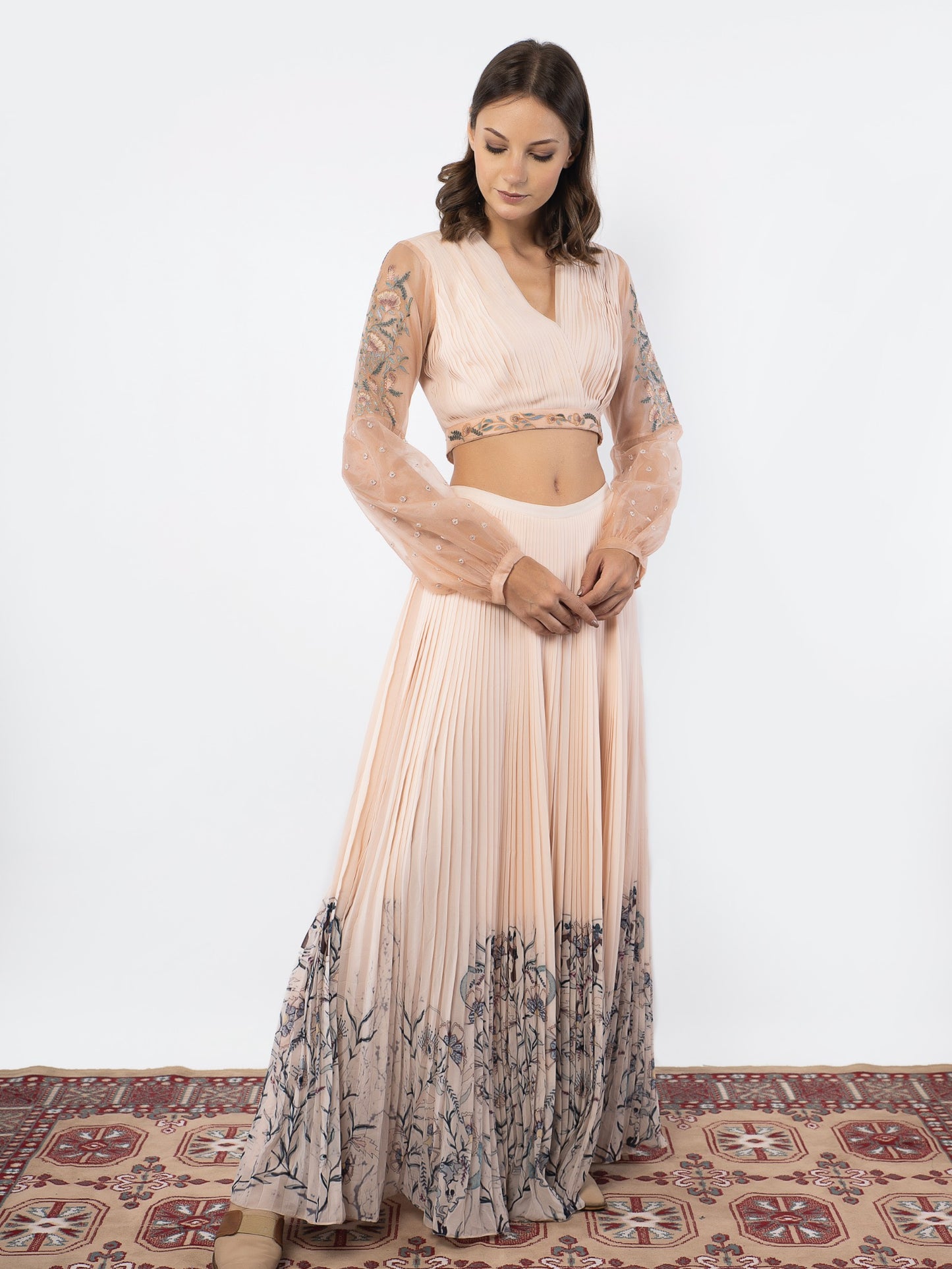 Pleated pink crop top with pleated pants. image 0