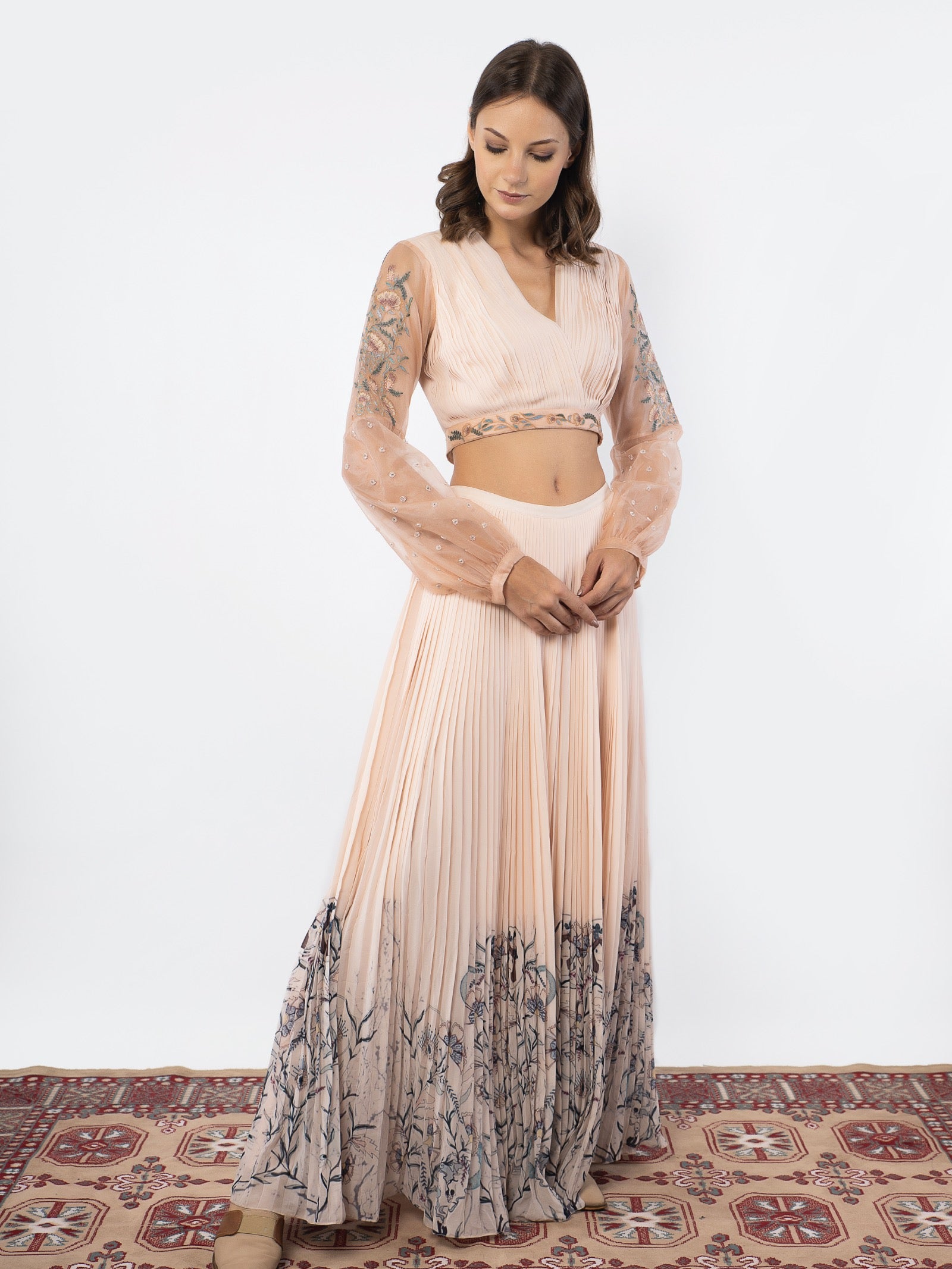 Pleated pink crop top with pleated pants. image 0