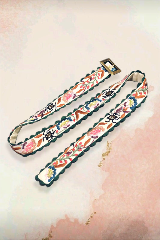 Multi-colored embroidered belt. image 0