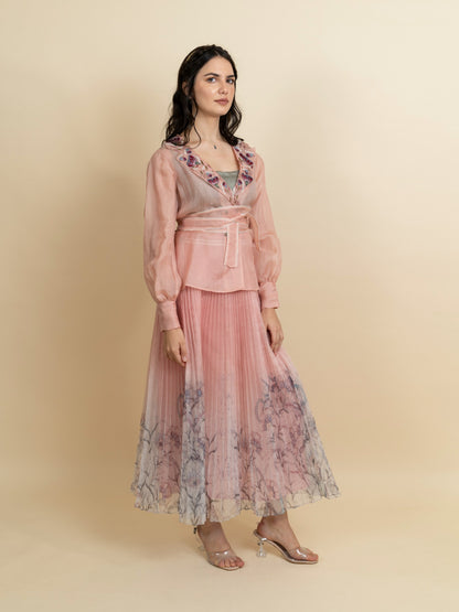 Embroidered organza blazer with pleated skirt set. image 4