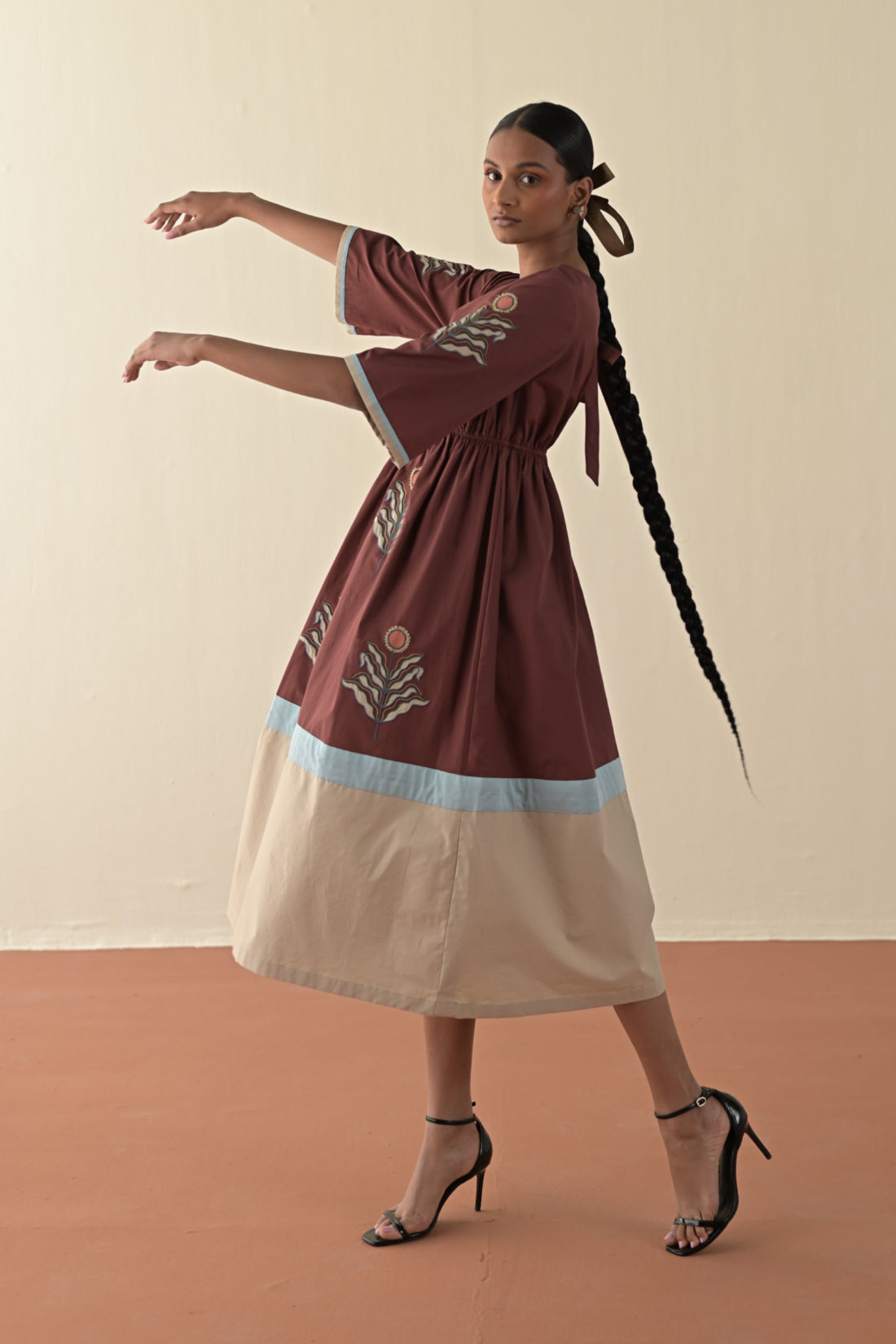 Sicilian sangria dress image 2