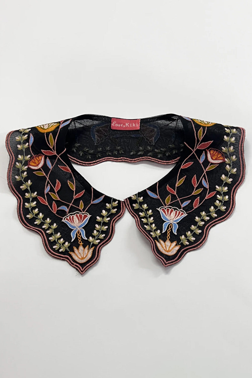 Black lotus collar