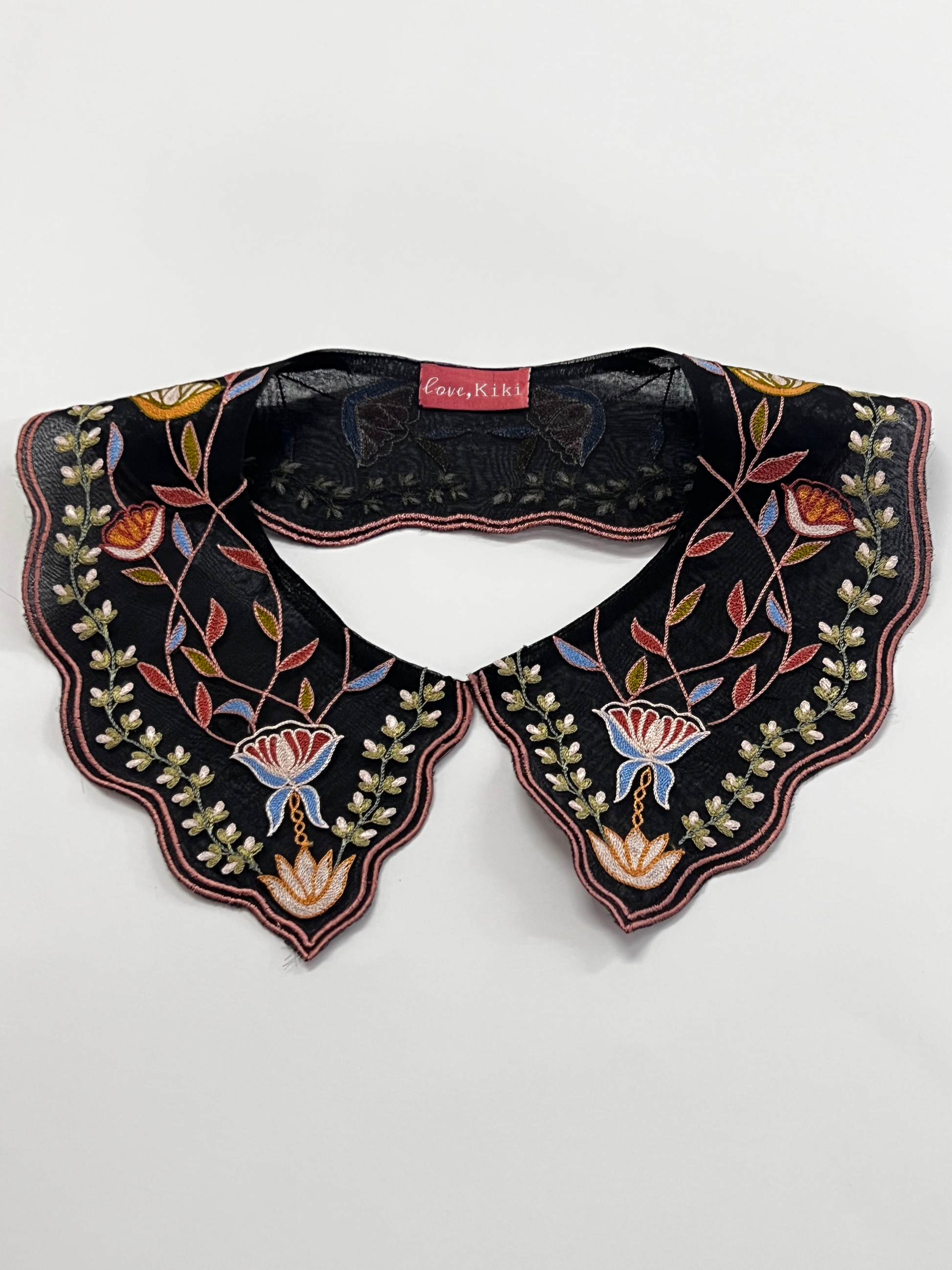 Black lotus collar image 0